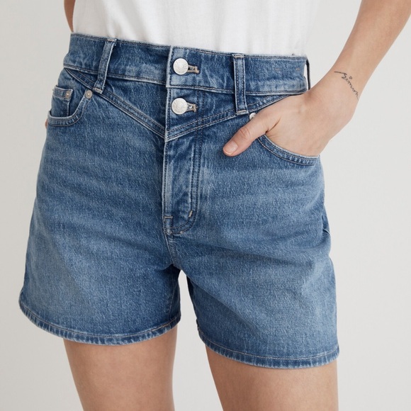 The Mid-Length Momjean Short in Juneau Wash: Yoke Edition - Picture 2 of 9